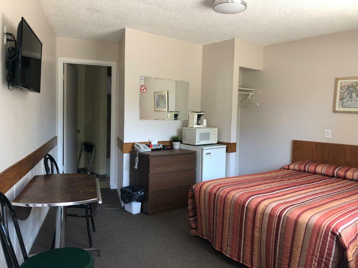 Yellow Quill Motel Portage la Prairie Exterior foto